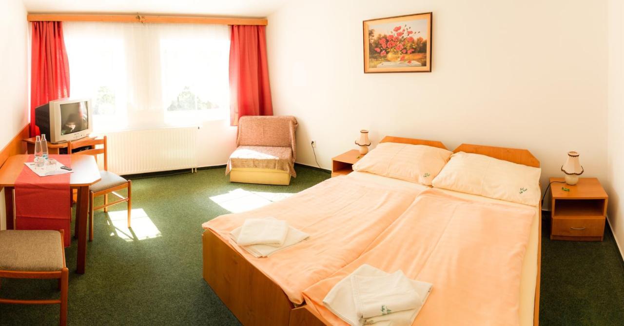 Motel Velky Rybnik Dehtare  Экстерьер фото