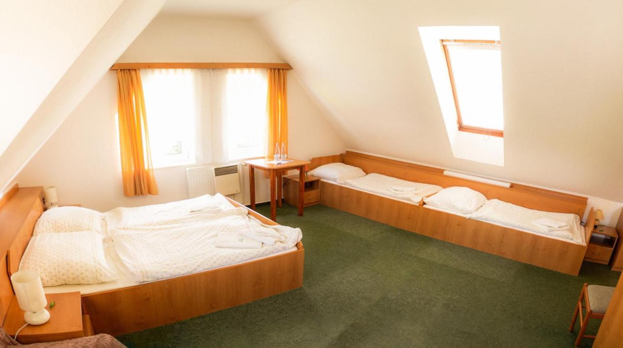 Motel Velky Rybnik Dehtare  Экстерьер фото